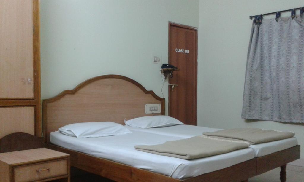 Hotel Agarala Residency Tirupati Camera foto